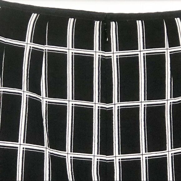 LOFT black/white window pane skirt, size 2 - Picture 3 of 6